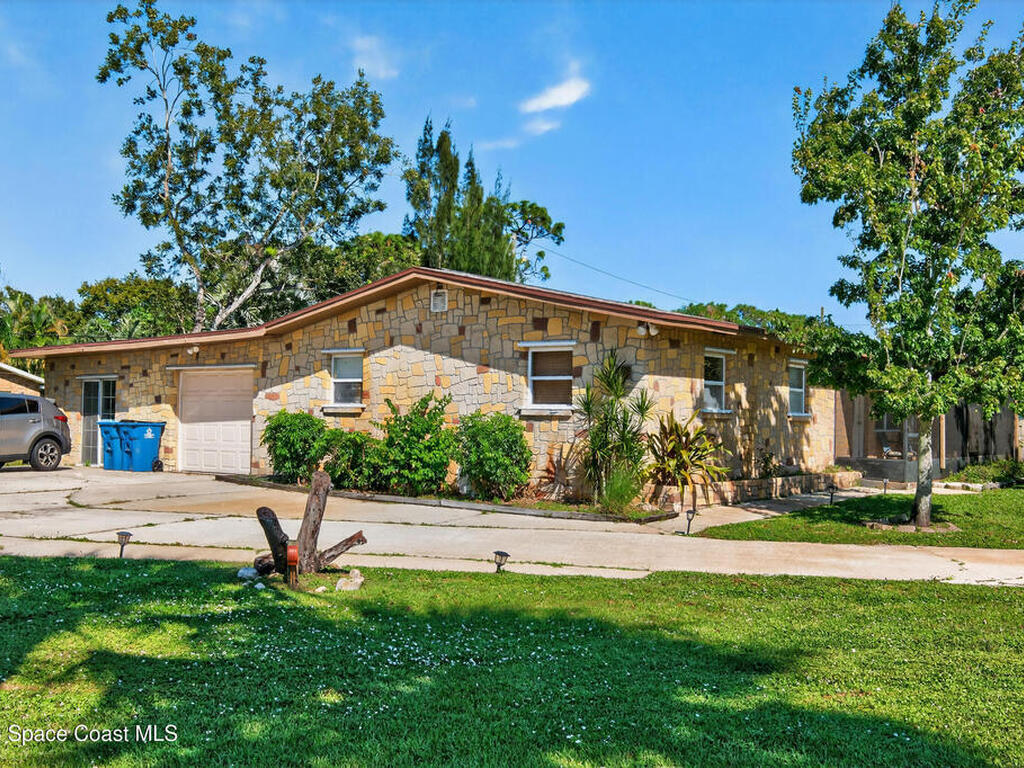 853 Knecht Road, Palm Bay, FL 32905