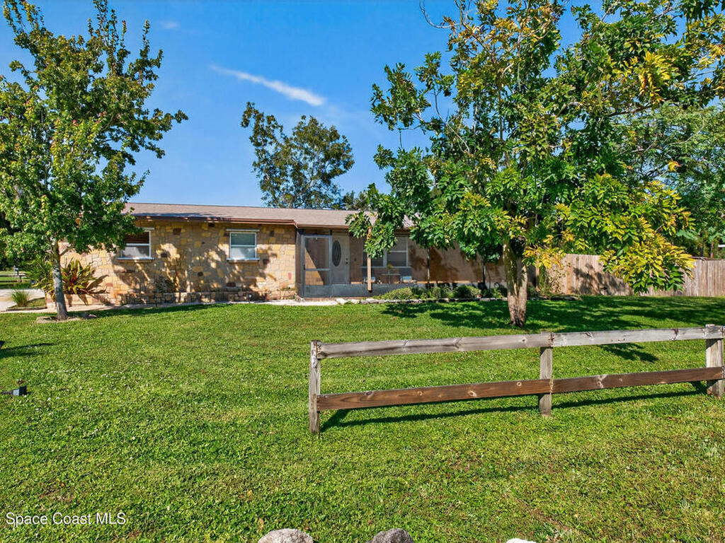 853 Knecht Road, Palm Bay, FL 32905