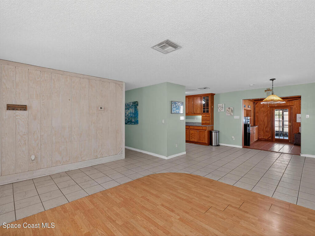 853 Knecht Road, Palm Bay, FL 32905