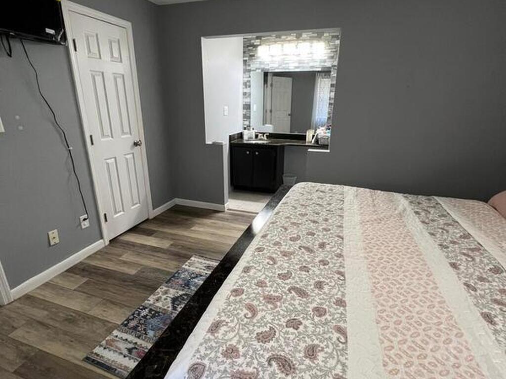 181 E Haven Drive, Melbourne, FL 32904