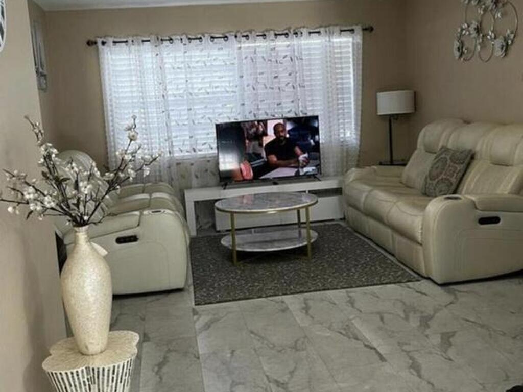 181 E Haven Drive, Melbourne, FL 32904