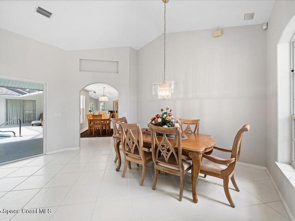 7965 93rd Avenue, Vero Beach, FL 32967