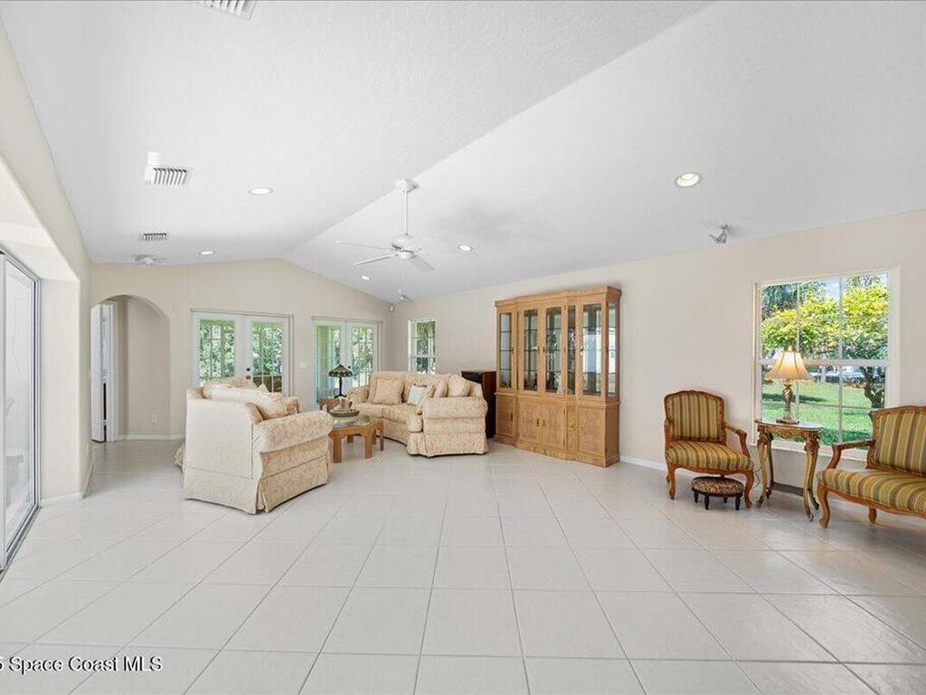 7965 93rd Avenue, Vero Beach, FL 32967