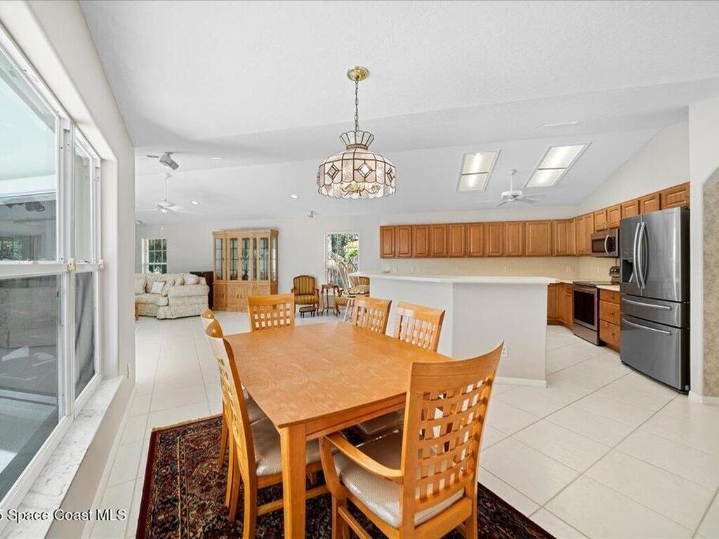 7965 93rd Avenue, Vero Beach, FL 32967