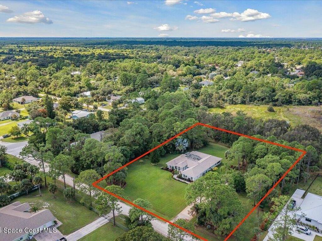 7965 93rd Avenue, Vero Beach, FL 32967