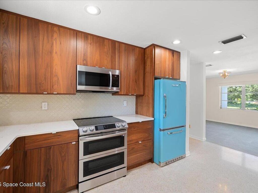 407 Driftwood Avenue, Melbourne Beach, FL 32951