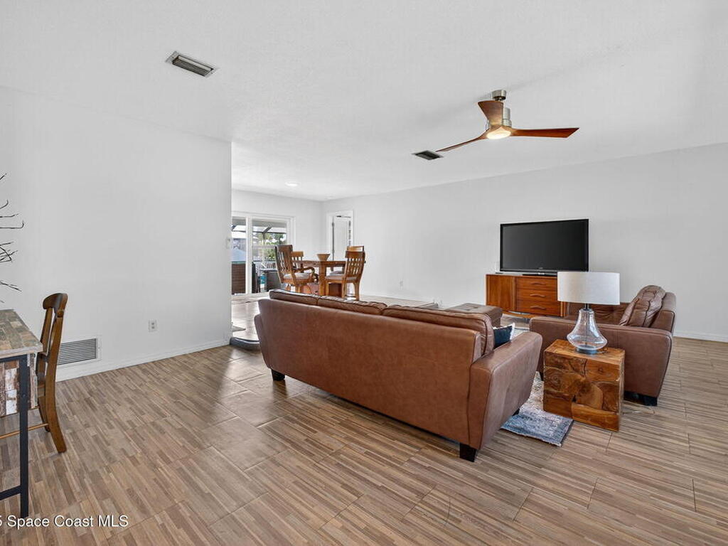 1040 Carrigan Boulevard, Merritt Island, FL 32952