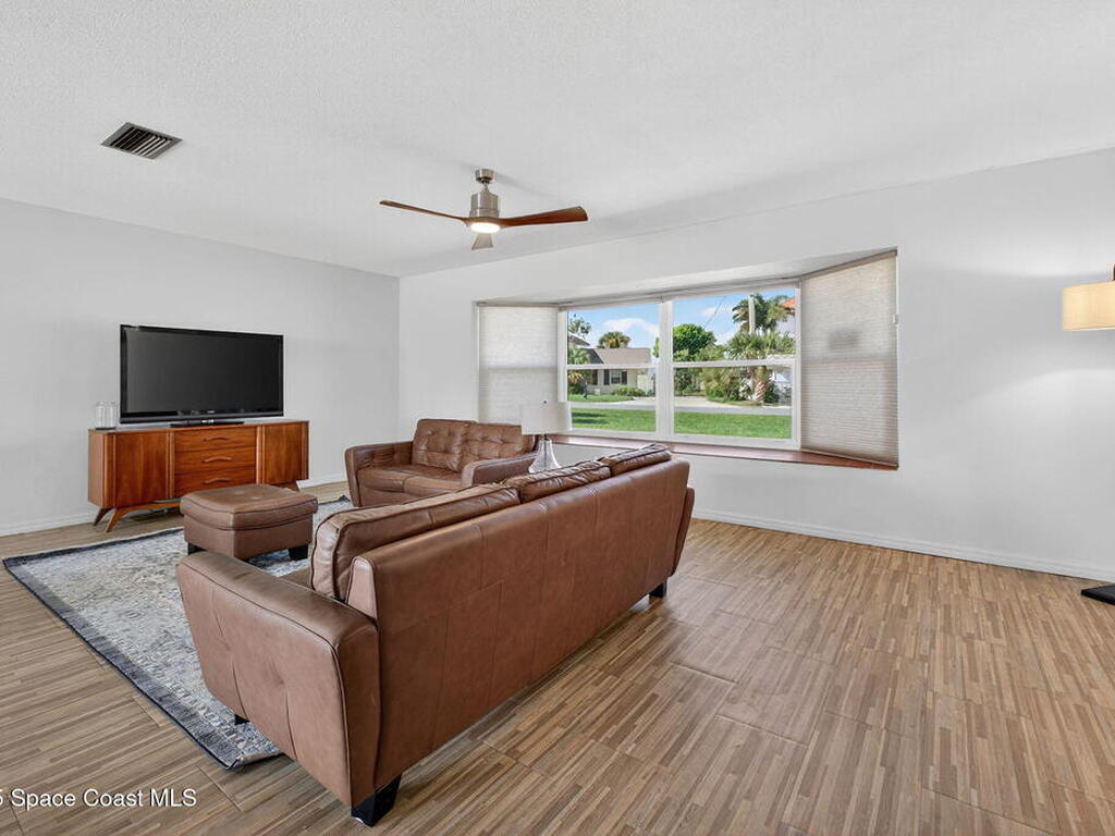 1040 Carrigan Boulevard, Merritt Island, FL 32952