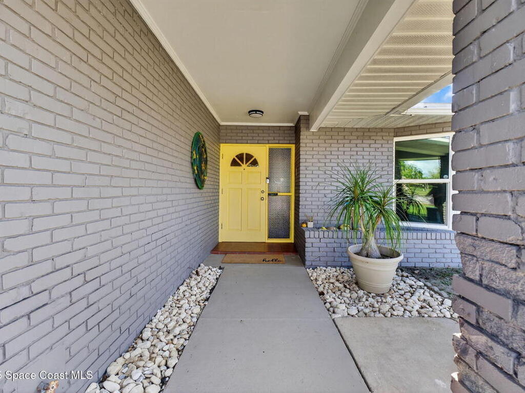 1040 Carrigan Boulevard, Merritt Island, FL 32952