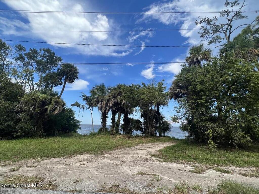 5122 Riveredge Drive, Titusville, FL 32780