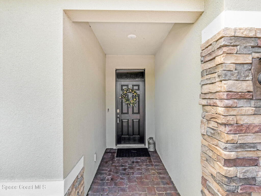 3426 Morrow Place, Mims, FL 32754