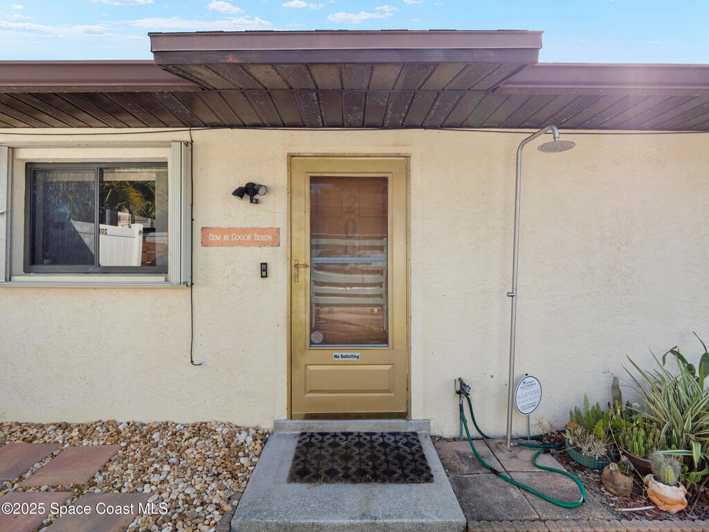 208 Cleveland Avenue, Cocoa Beach, FL 32931