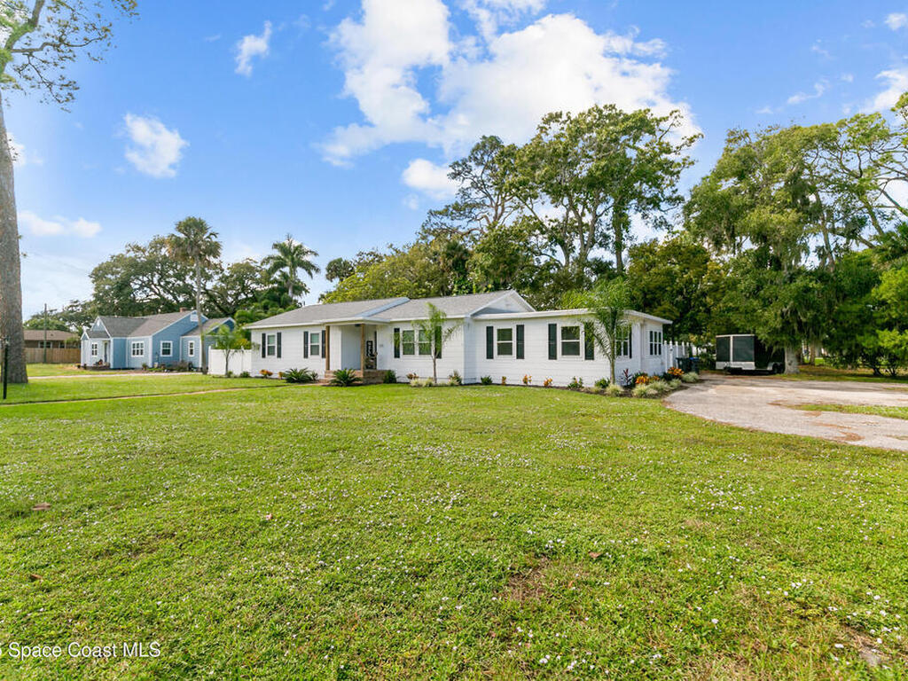1208 Indian River Avenue, Titusville, FL 32780