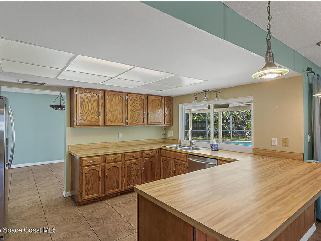 550 Temple Street, Satellite Beach, FL 32937