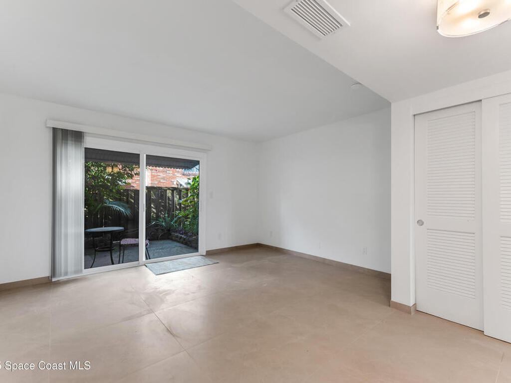 2200 S Palmetto Avenue, South Daytona, FL 32119