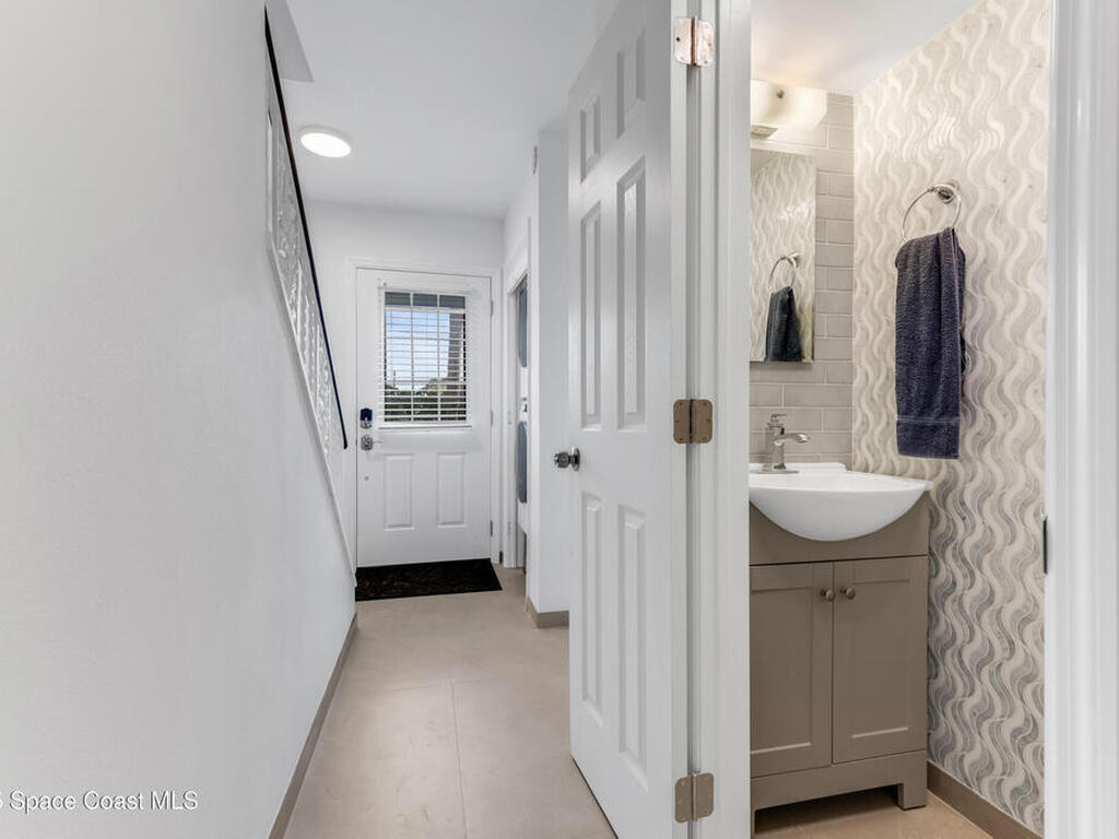 2200 S Palmetto Avenue, South Daytona, FL 32119