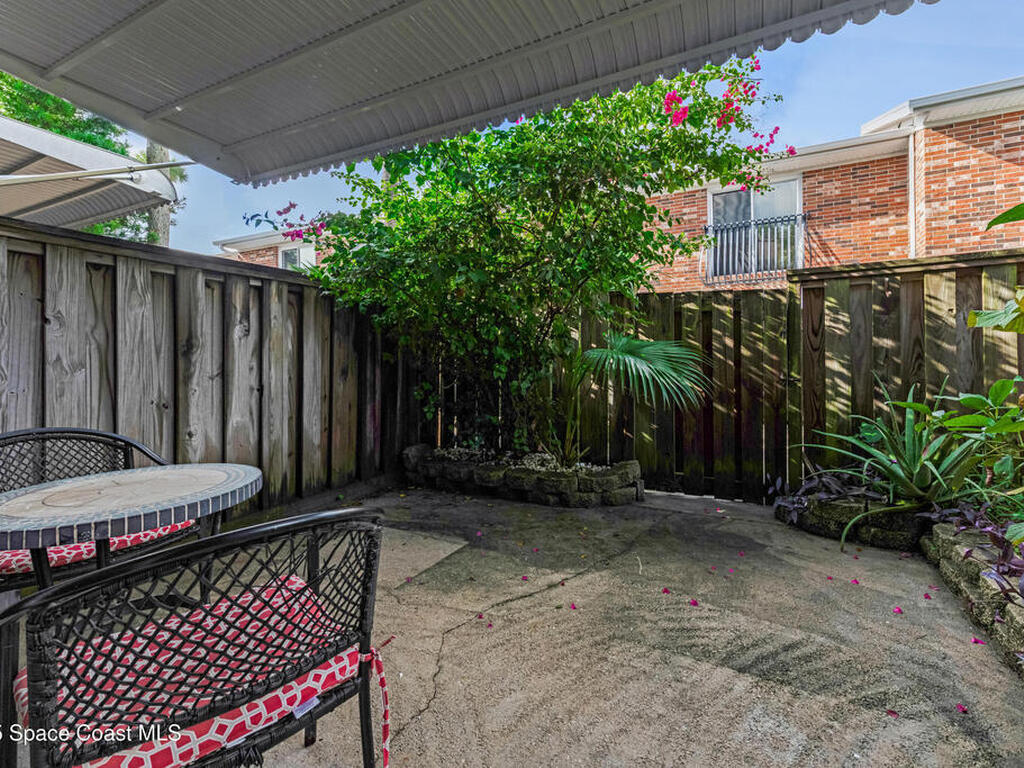 2200 S Palmetto Avenue, South Daytona, FL 32119