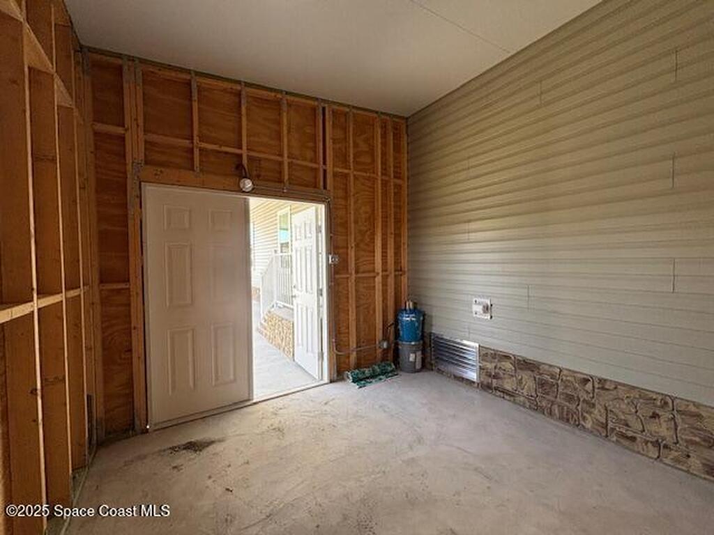 571 Tarpon Drive, Barefoot Bay, FL 32976