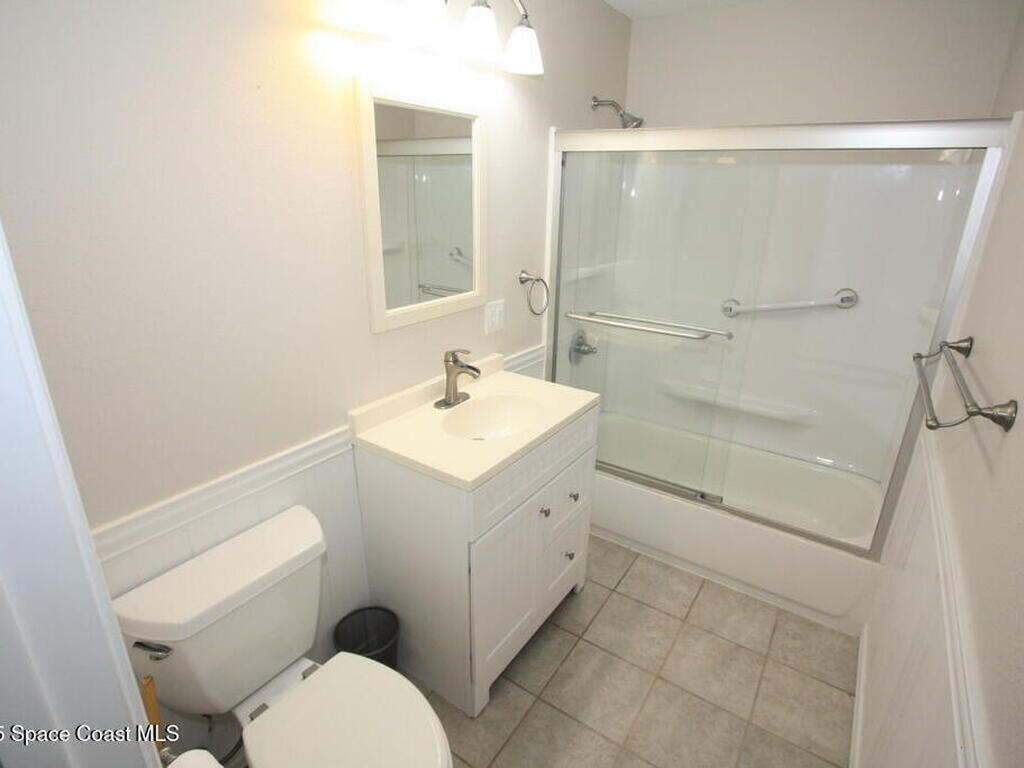 572 Orange Avenue, Sebastian, FL 32958