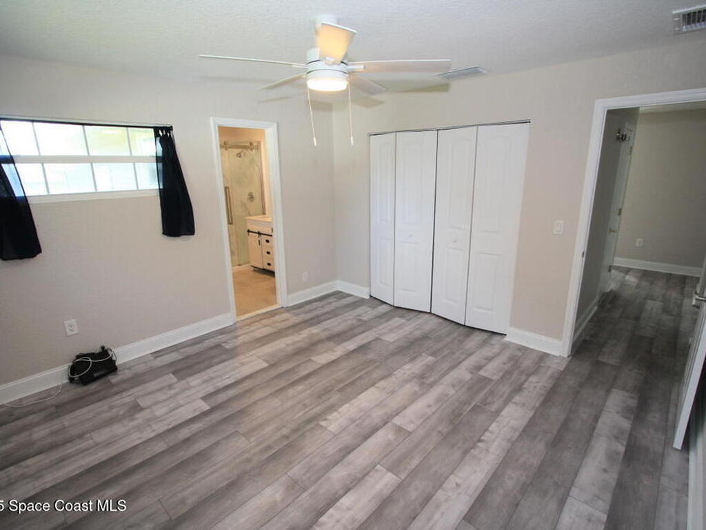 572 Orange Avenue, Sebastian, FL 32958