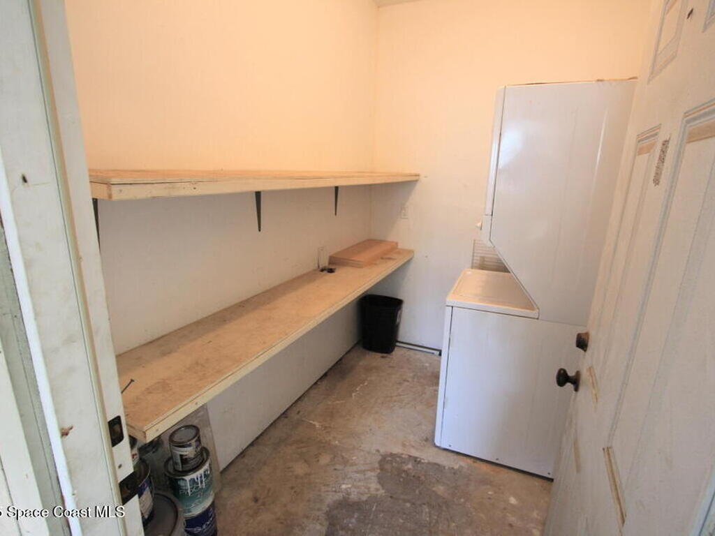 572 Orange Avenue, Sebastian, FL 32958