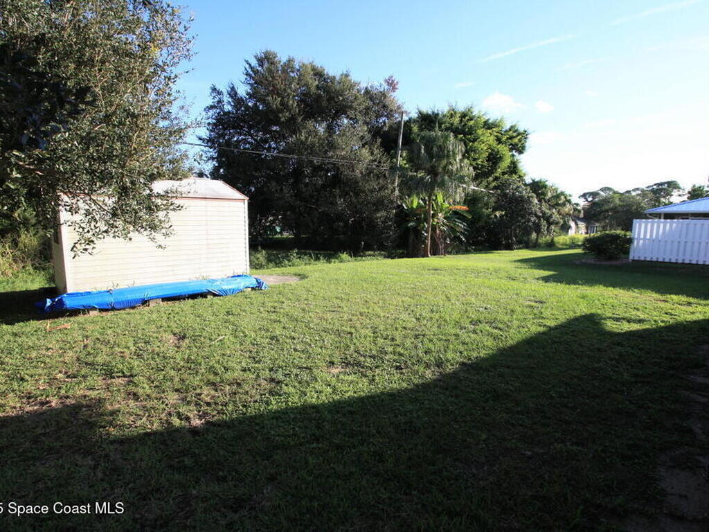 572 Orange Avenue, Sebastian, FL 32958