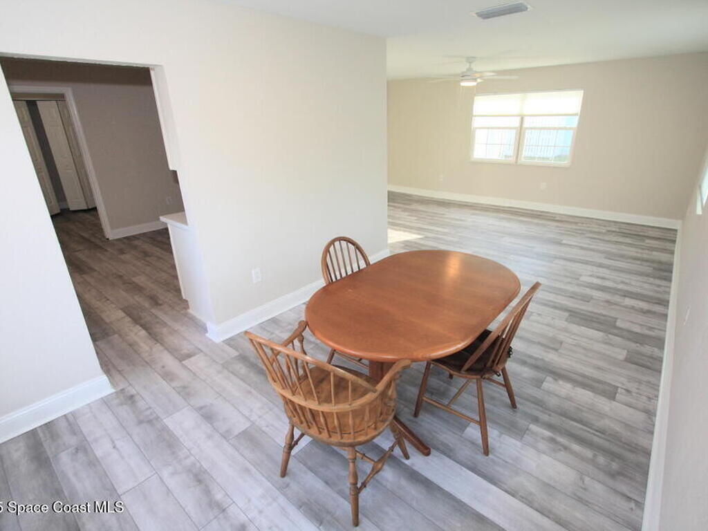 572 Orange Avenue, Sebastian, FL 32958