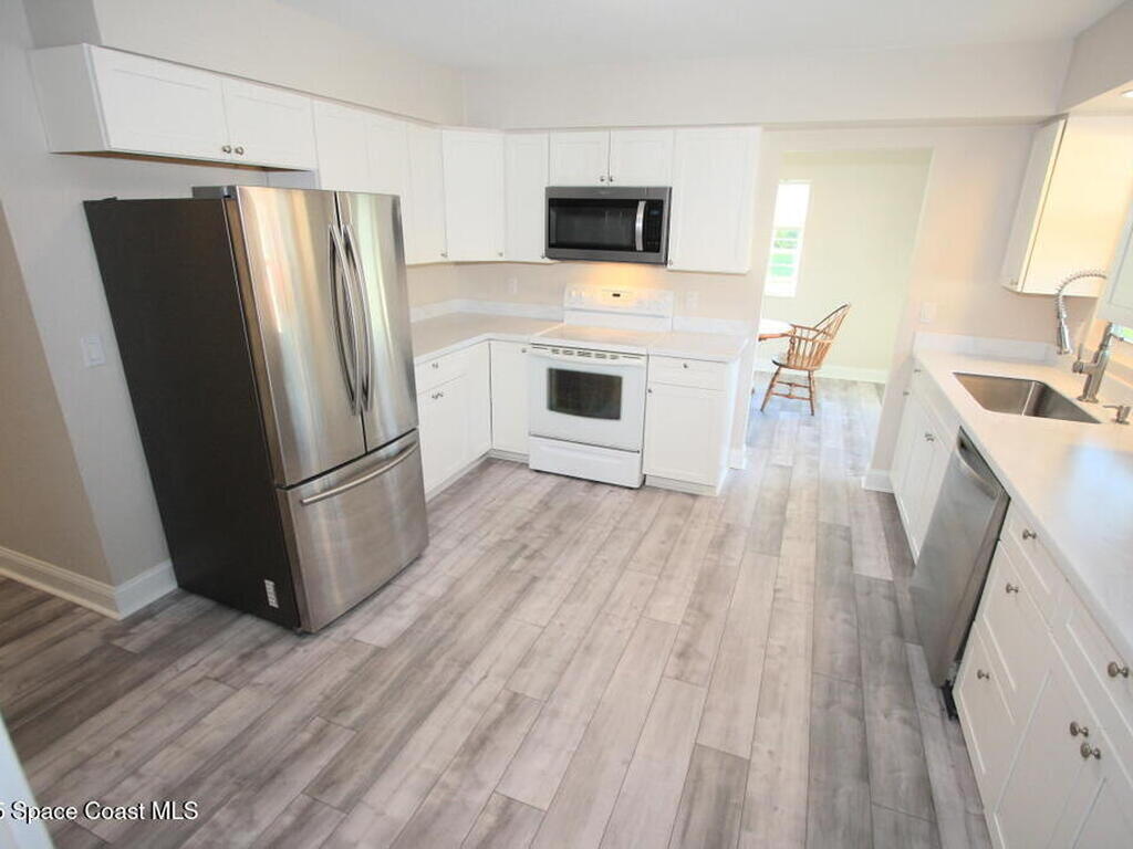 572 Orange Avenue, Sebastian, FL 32958