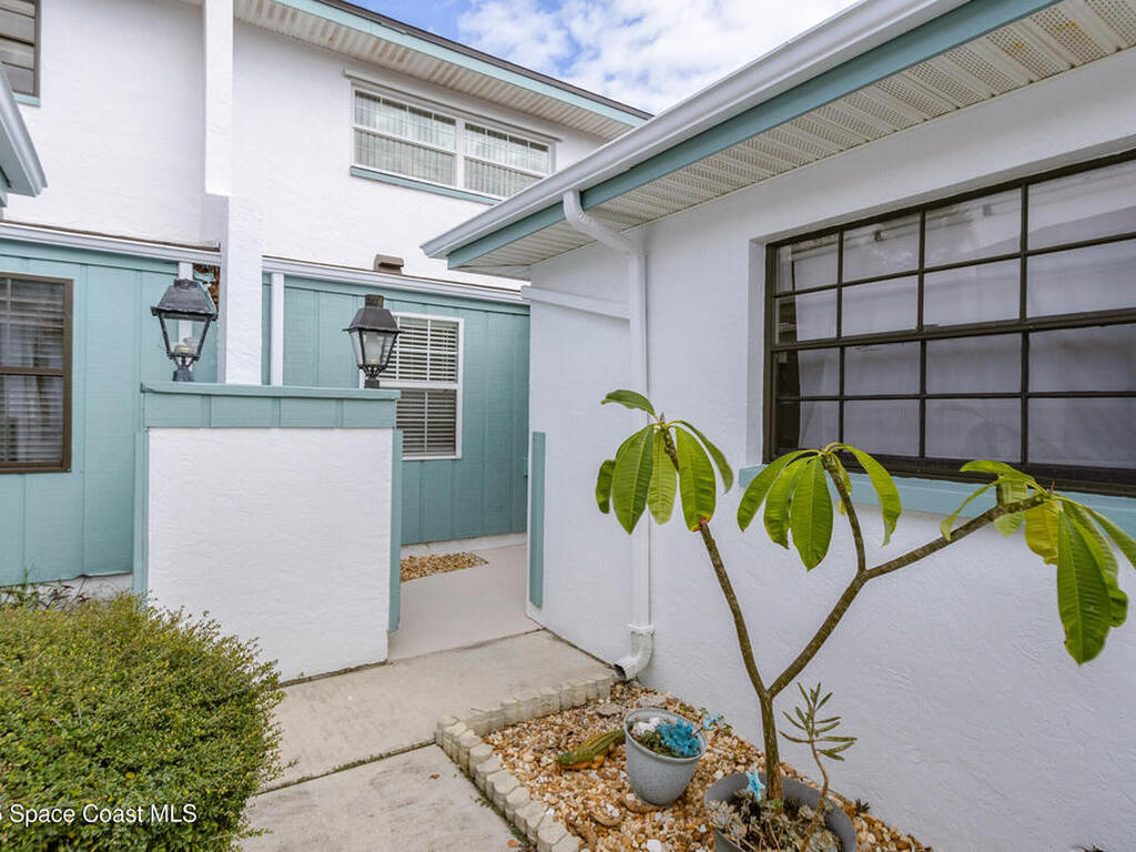 204 Queens Court, Satellite Beach, FL 32937