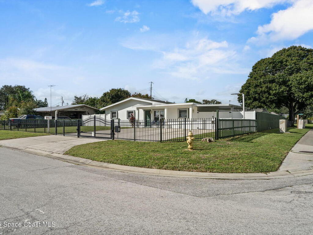 676 Cheyenne Avenue, Melbourne, FL 32935