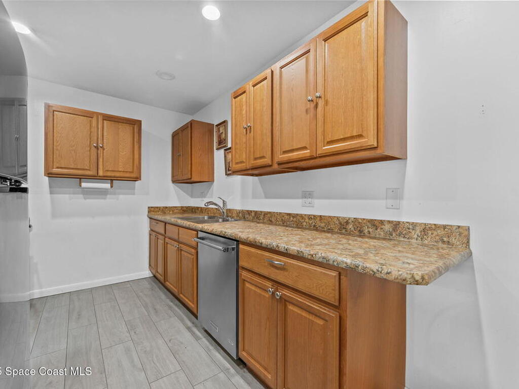 676 Cheyenne Avenue, Melbourne, FL 32935