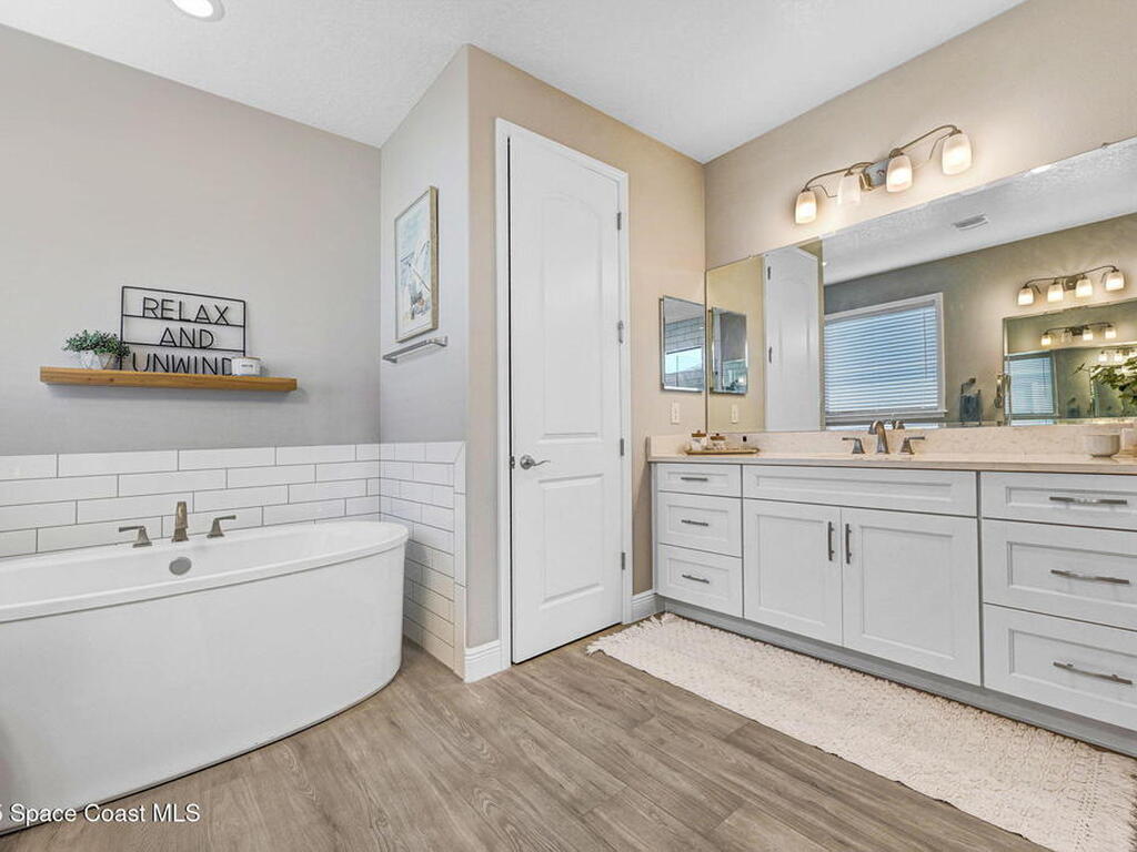 8240 Stonecrest Drive, Melbourne, FL 32940