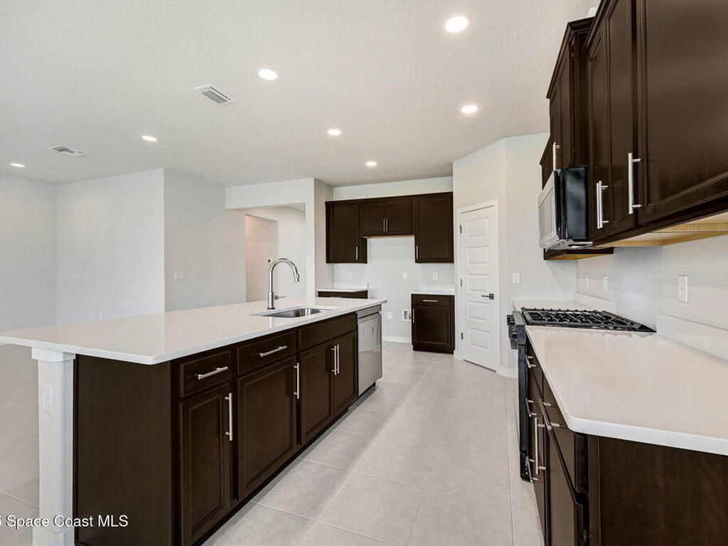 2792 Burnham Lane, Melbourne, FL 32940