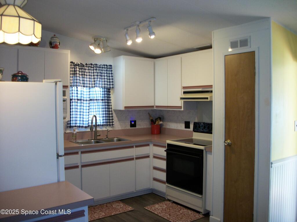 1972 Mango Street, Palm Bay, FL 32905