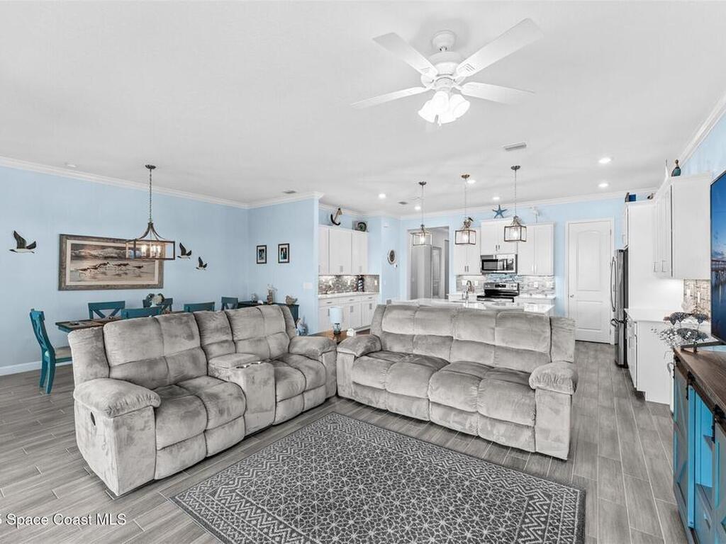 2183 Great Belt Circle, Melbourne, FL 32940