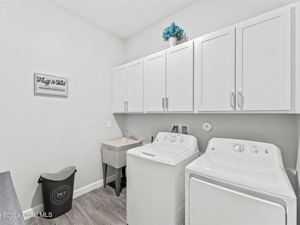 2183 Great Belt Circle, Melbourne, FL 32940