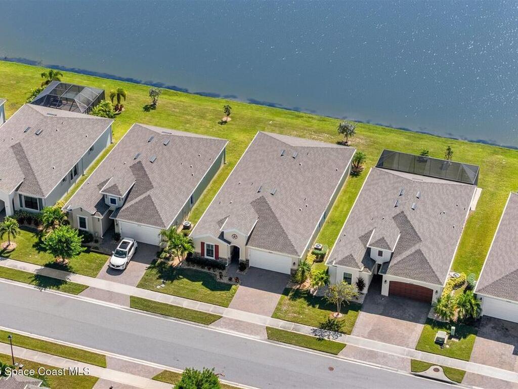 2183 Great Belt Circle, Melbourne, FL 32940