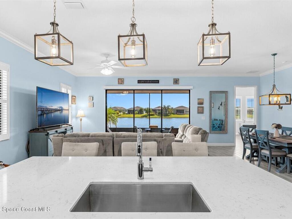 2183 Great Belt Circle, Melbourne, FL 32940