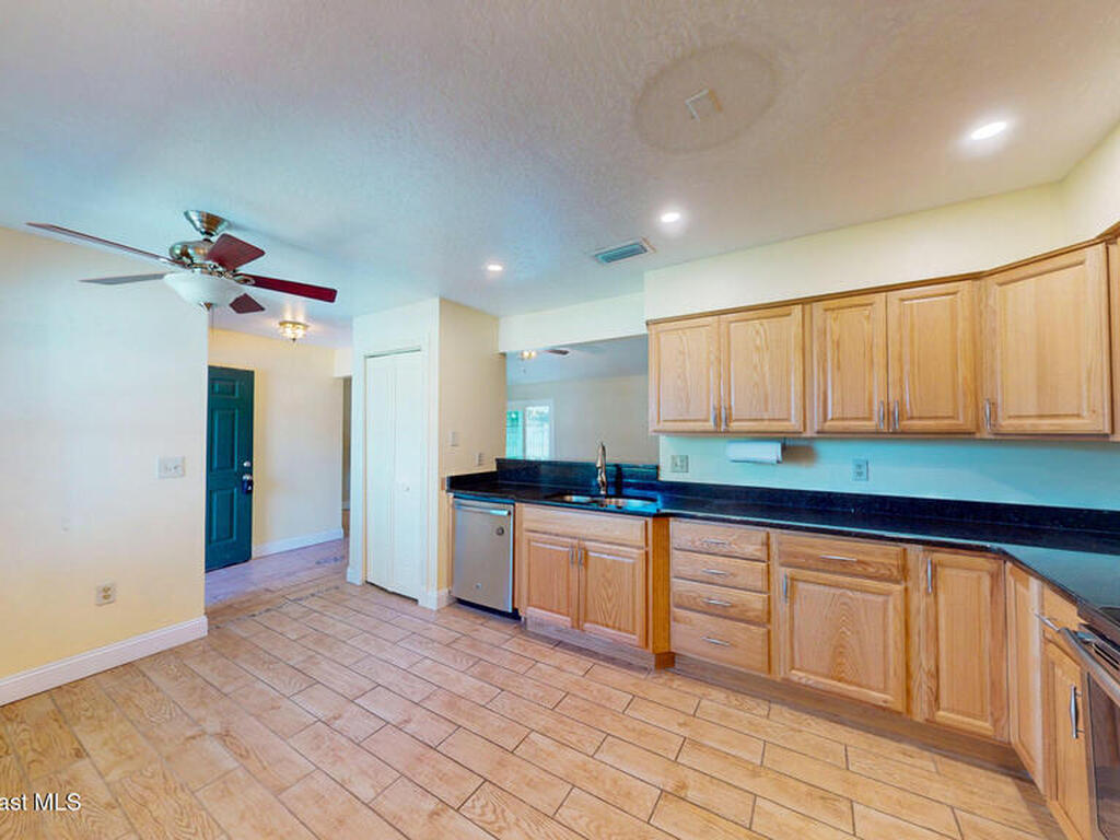 871 Southern Pine Trail, Rockledge, FL 32955