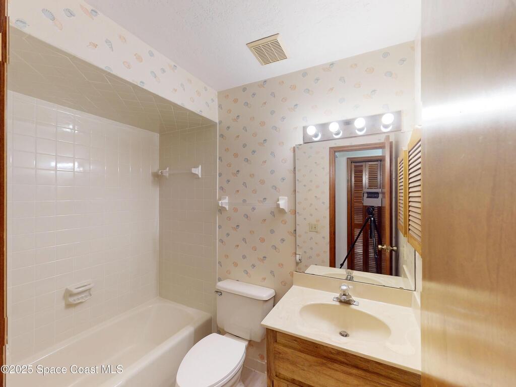 9017 Manchester Lane, West Melbourne, FL 32904