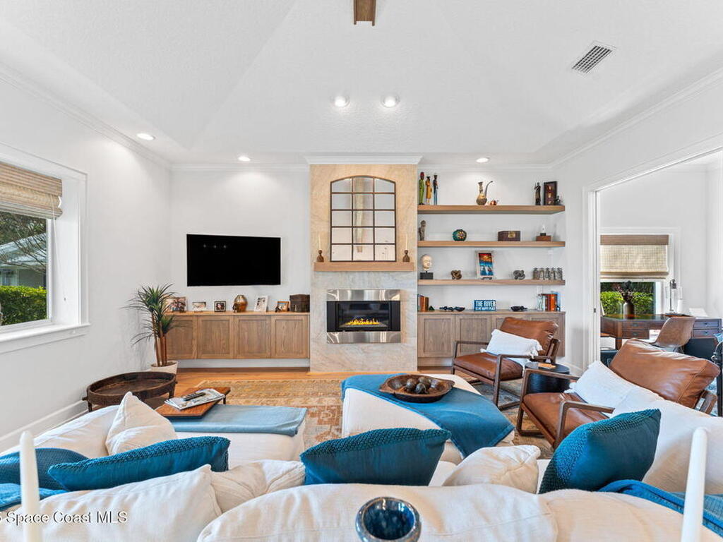 413 N Indian River Drive, Cocoa, FL 32922