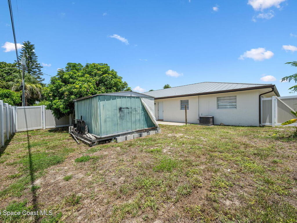 525/527 Wilson Avenue, Satellite Beach, FL 32937