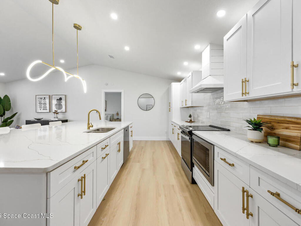 960 Canton Street, Palm Bay, FL 32907