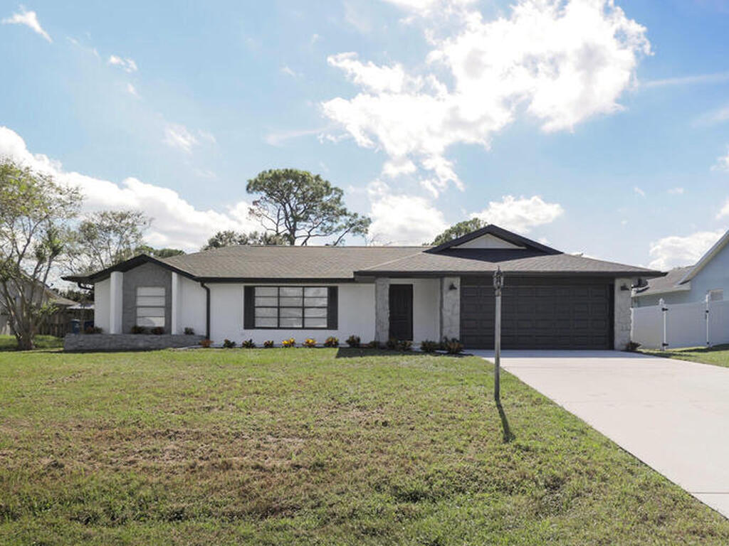 960 Canton Street, Palm Bay, FL 32907