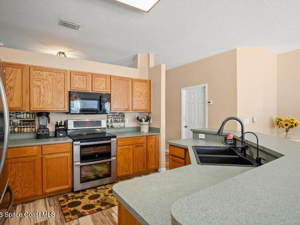 4035 Toby Avenue, Grant-Valkaria, FL 32950