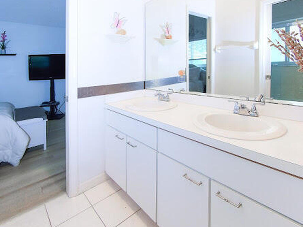 101 Island Grove Drive, Merritt Island, FL 32952