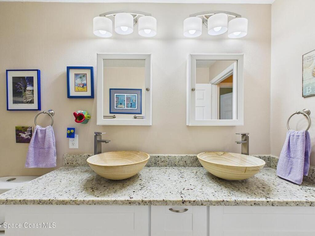 400 Oak Ridge Drive, Indialantic, FL 32903