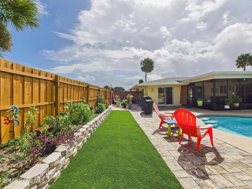 400 Oak Ridge Drive, Indialantic, FL 32903