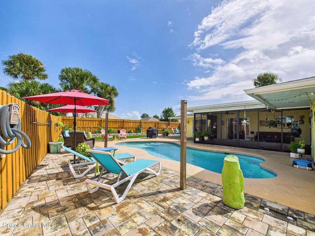 400 Oak Ridge Drive, Indialantic, FL 32903