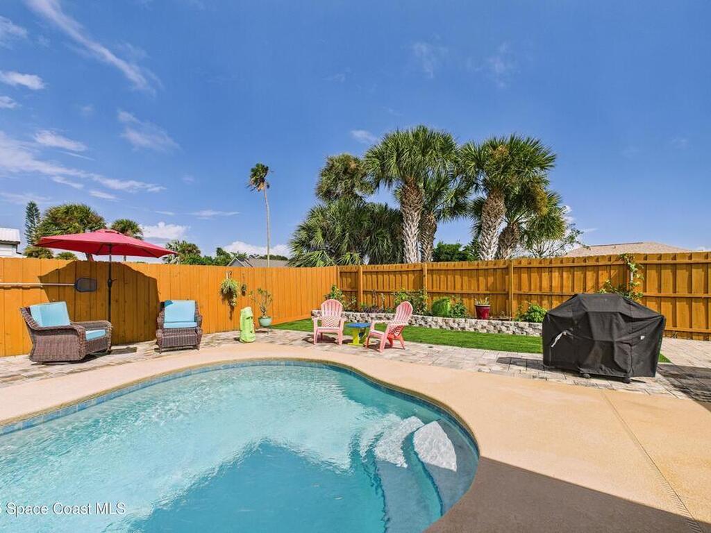 400 Oak Ridge Drive, Indialantic, FL 32903